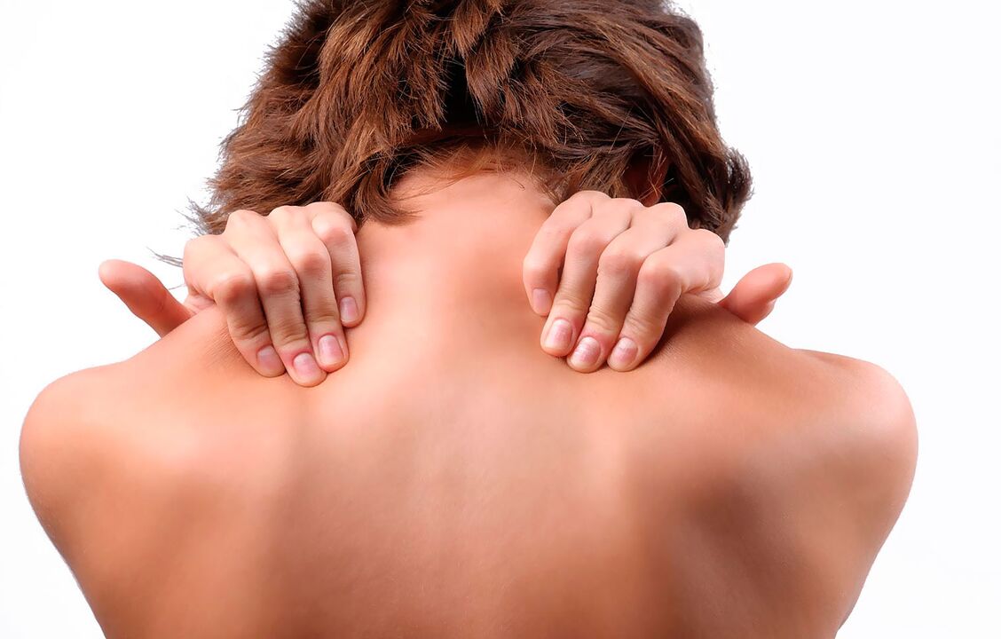 Pain under the left scapula from behind from behind Photo 6