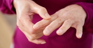Causes of finger joint pain